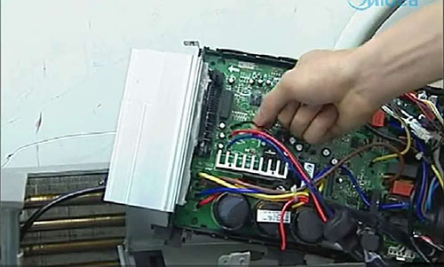 闽清美的空调电话是多少